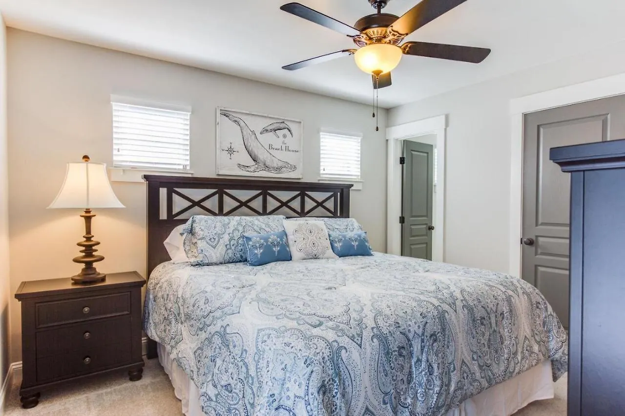 404A The Hilltop House Virginia Beach Holiday home