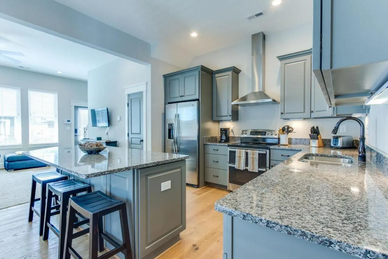 404A The Hilltop House Virginia Beach Holiday home