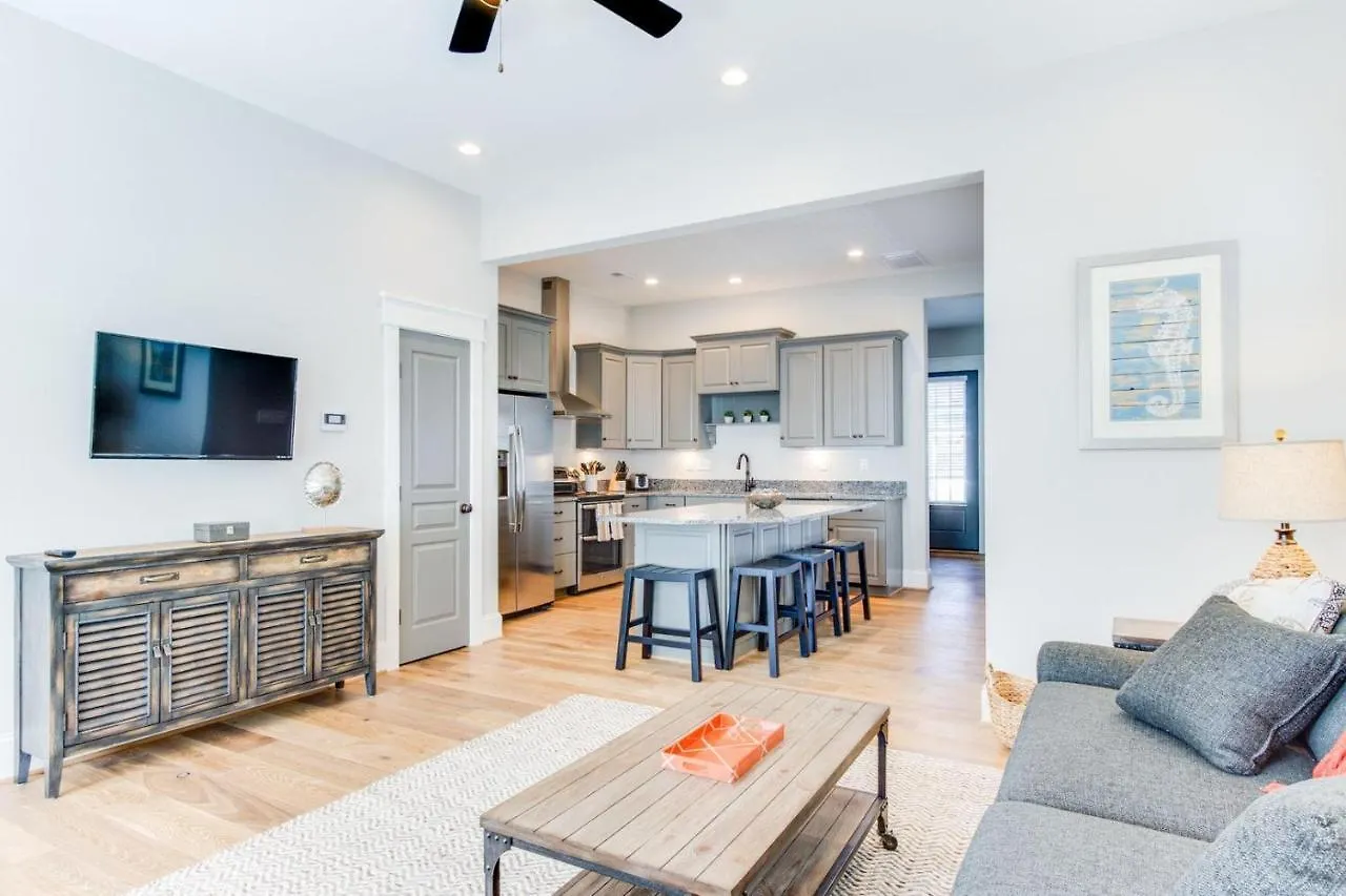 404A The Hilltop House Virginia Beach Holiday home